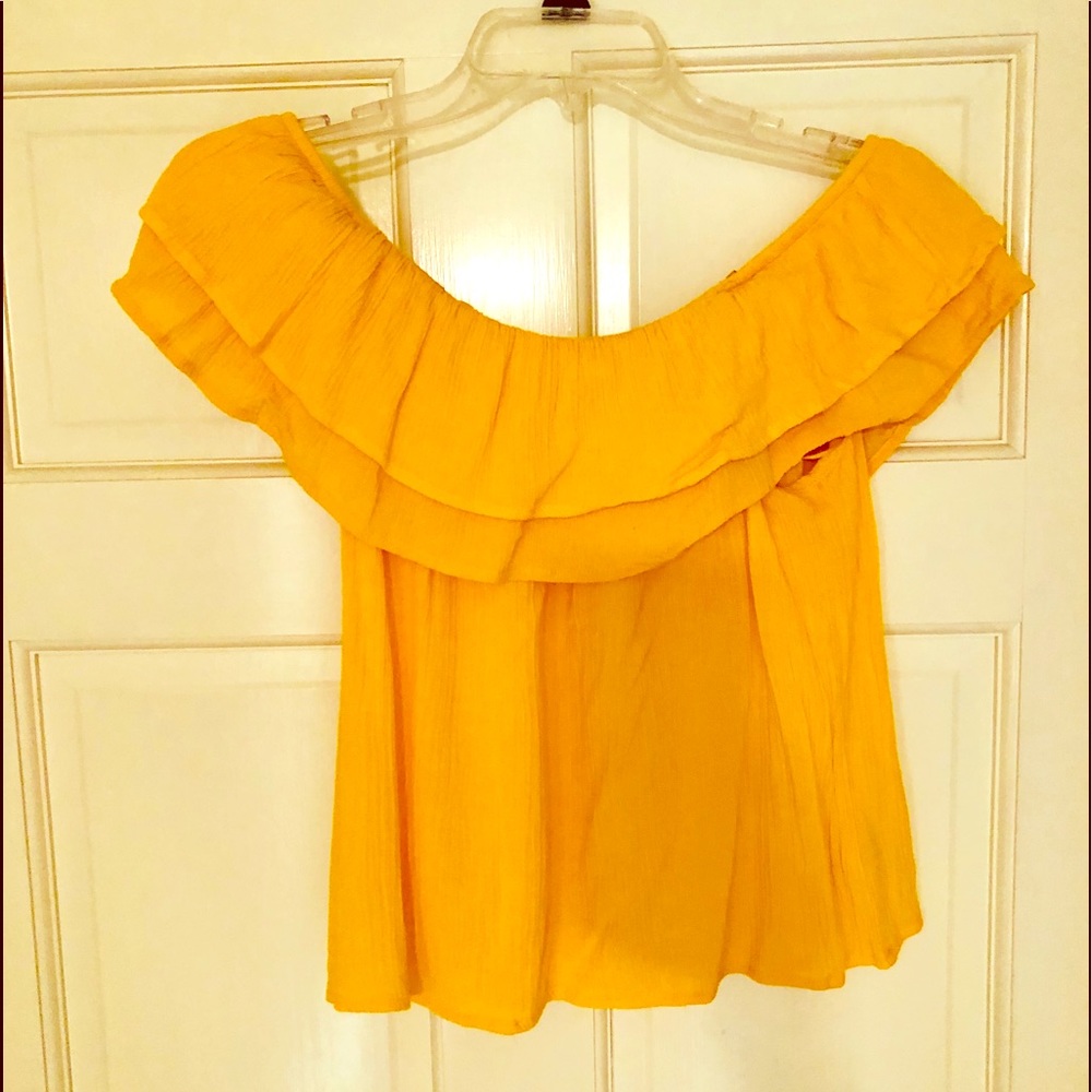 One Clothing off the shoulder top